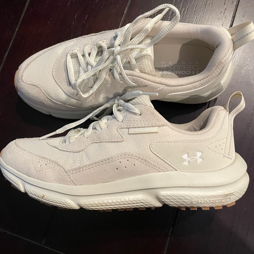 Under Armour Women’s Sneakers, size 8.5